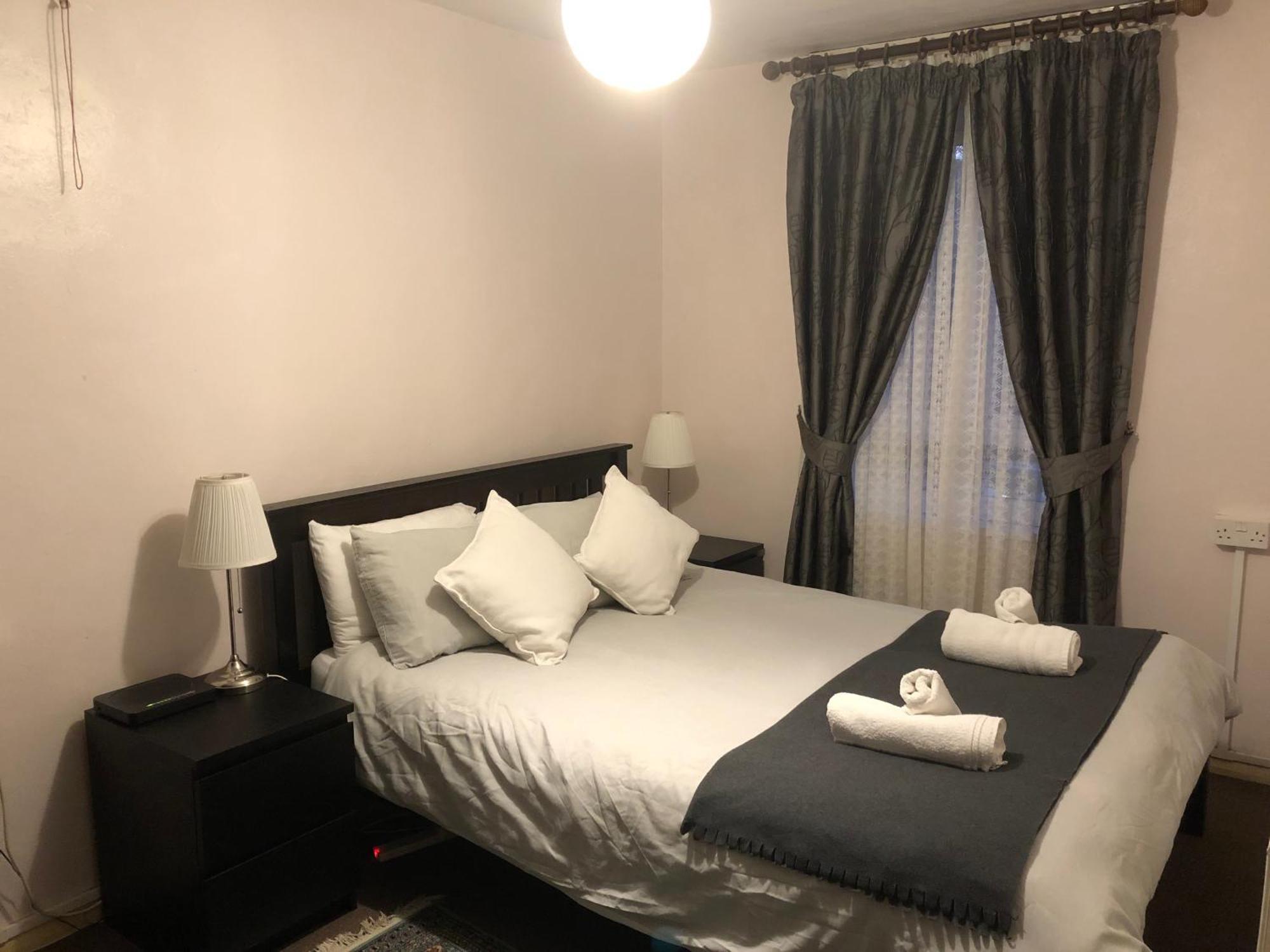 Lovely One-Bed Apartment To Rent In 런던 외부 사진